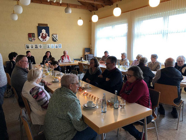 Ein voller Saal bei der Mitgliederversammlung im OV Berzhahn.