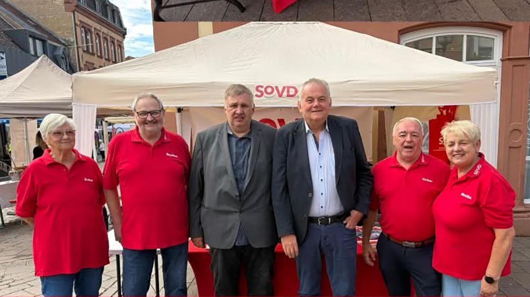 Das Standteam aus den Ortsverbänden Homburg-Saarbrücken und Hüttigweiler-Spiesen-Ottweiler